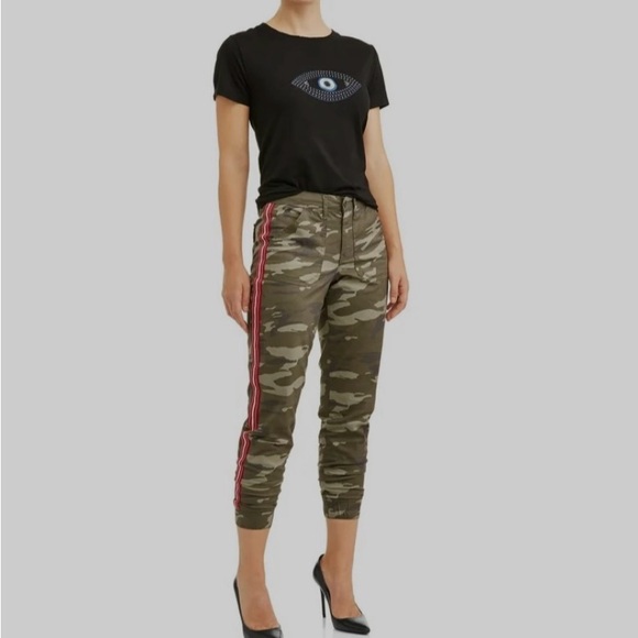 Sofia Vergara Jeans Marcelina utility jogger side stripe camo print - Picture 6 of 7